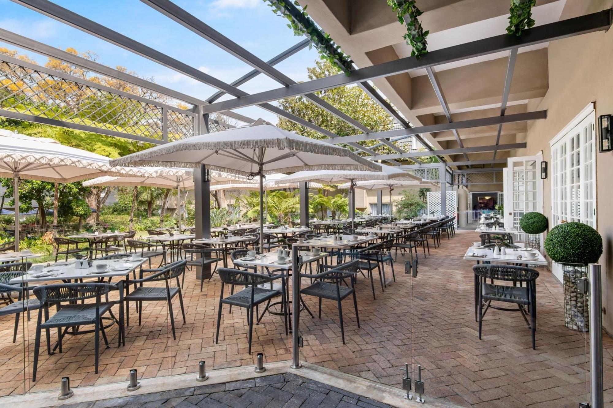 Protea Hotel By Marriott Johannesburg Balalaika Sandton Zewnętrze zdjęcie