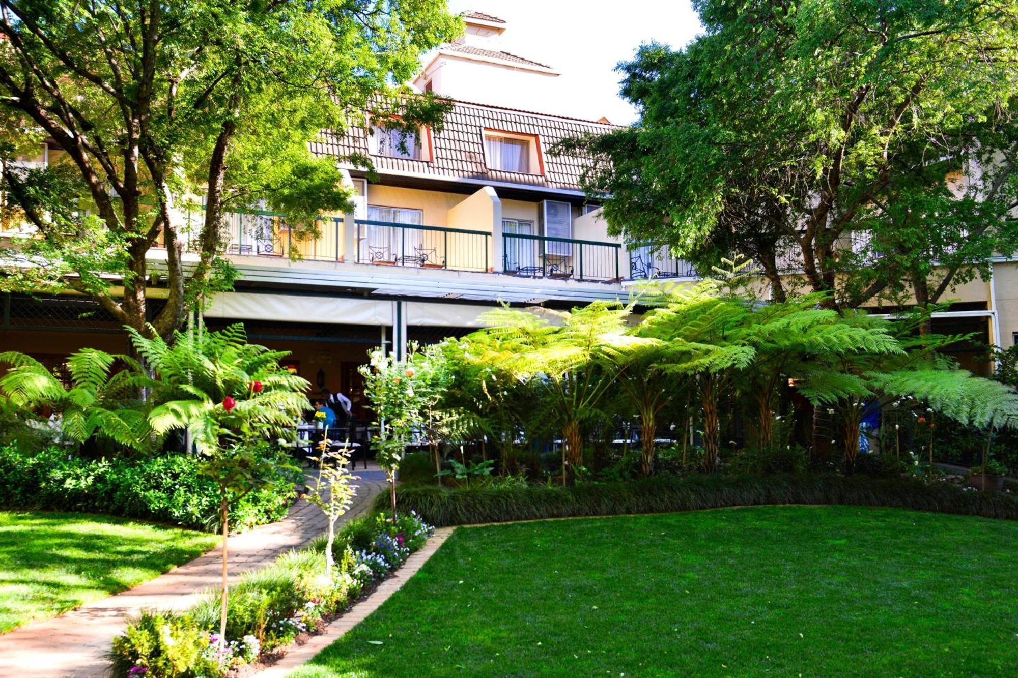 Protea Hotel By Marriott Johannesburg Balalaika Sandton Zewnętrze zdjęcie